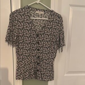 LOFT Black and White Fitted Short Sleeve Blouse